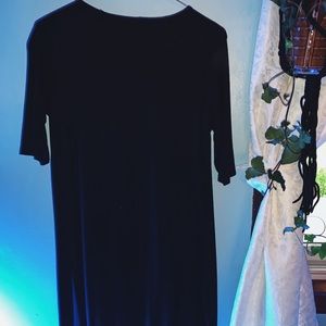 Simple Loose Black Dress